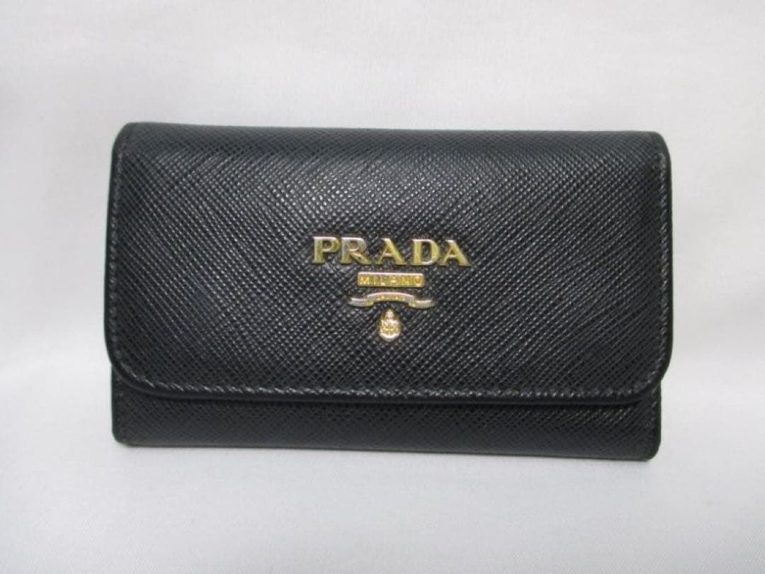 美品 ＰＲＡＤＡ プラダ ６連キーケース 黒 ブラック 中古本物