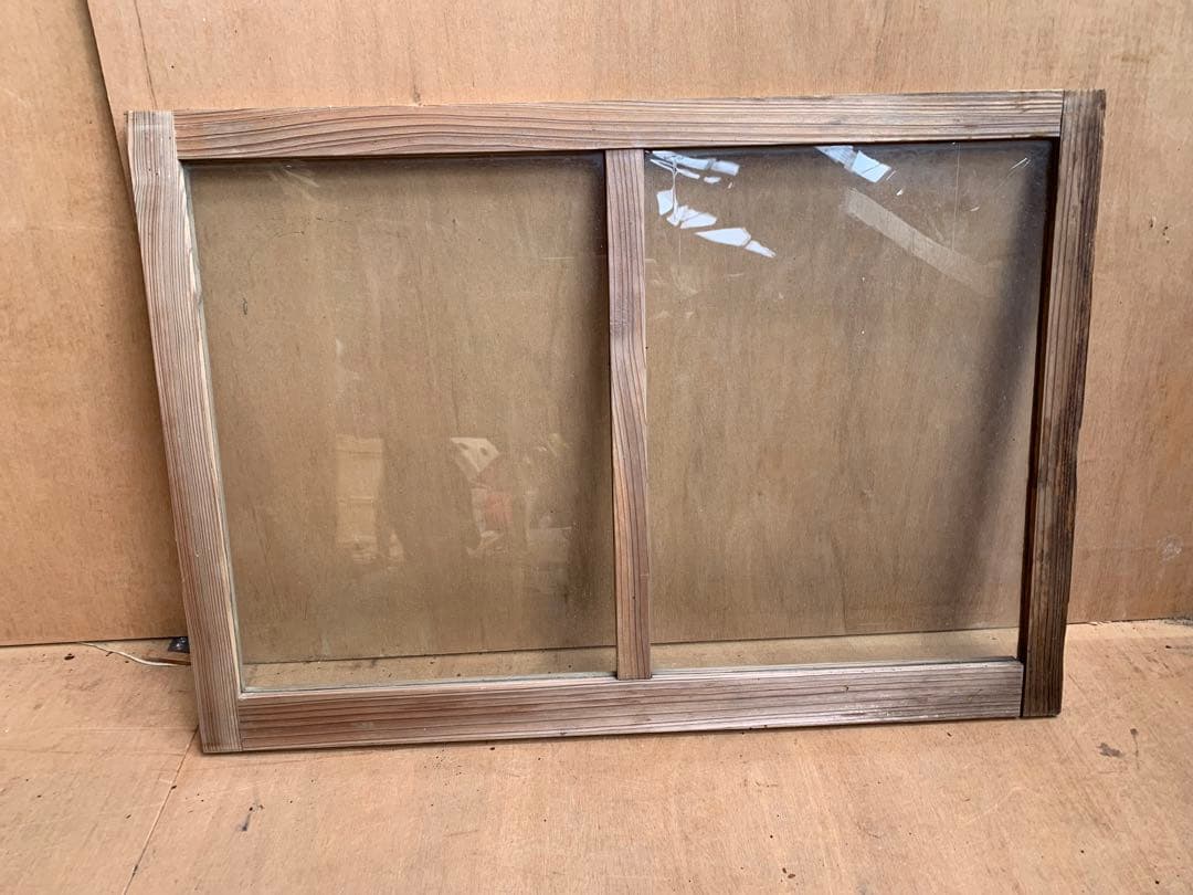 ジジハル　戦前古い木枠ゆらゆらガラス戸2分割　てんぽ建具古家具仕切り古民家