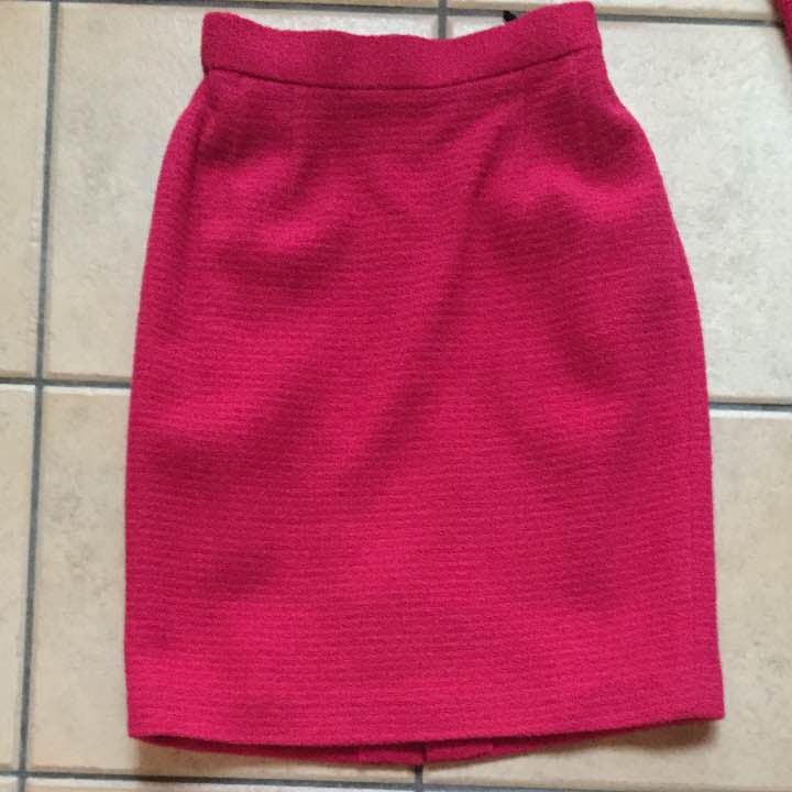 ＮICOLE ヴィヴィットピンクスーツ(ツイード風)