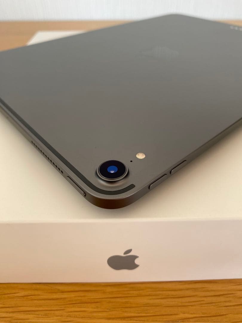 【未使用に近い】iPad Pro 11インチ バッテリー98％　iPad 本体