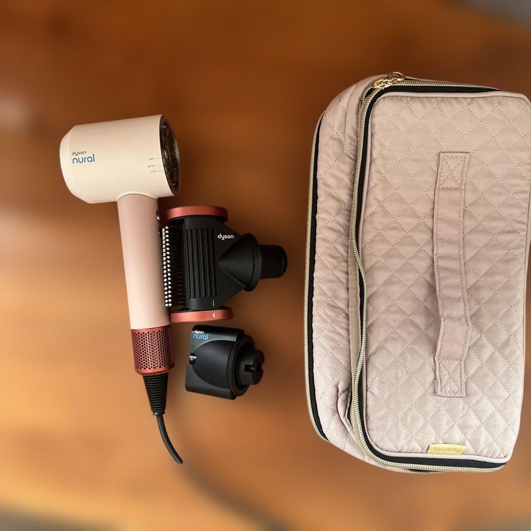 dyson nural ヘアドライヤー 専用ケース付き