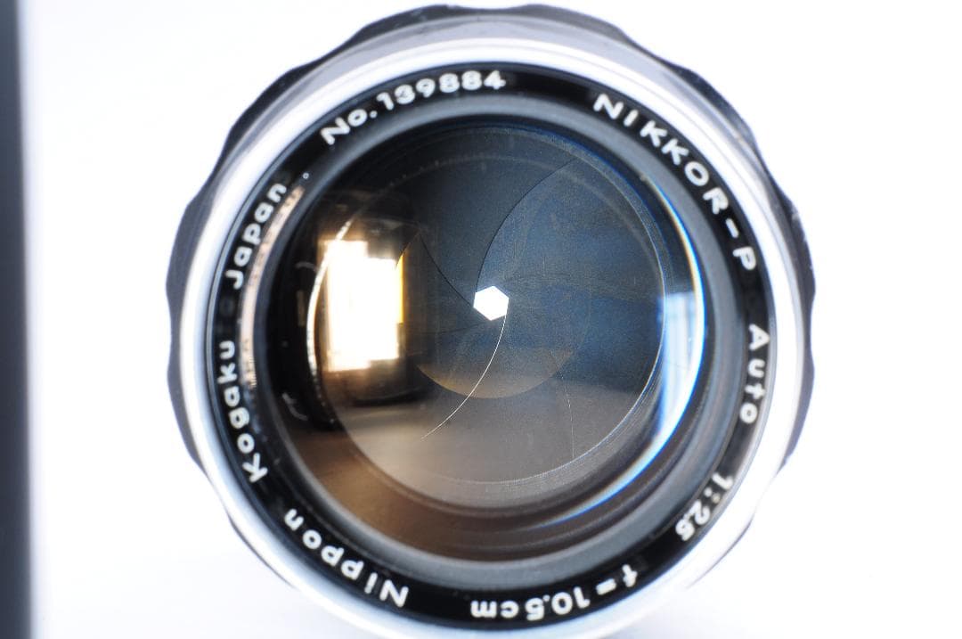 Nikon NIKKOR-P 105mm F2.5 Fマウント