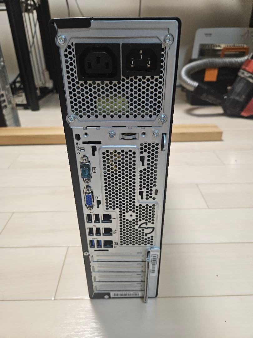 Fujitsu PRIMERGY TX1320 M4②