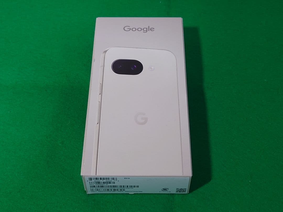 Google Pixel 9a ドコモ ホワイト 本体 新品同様 おまけ付き