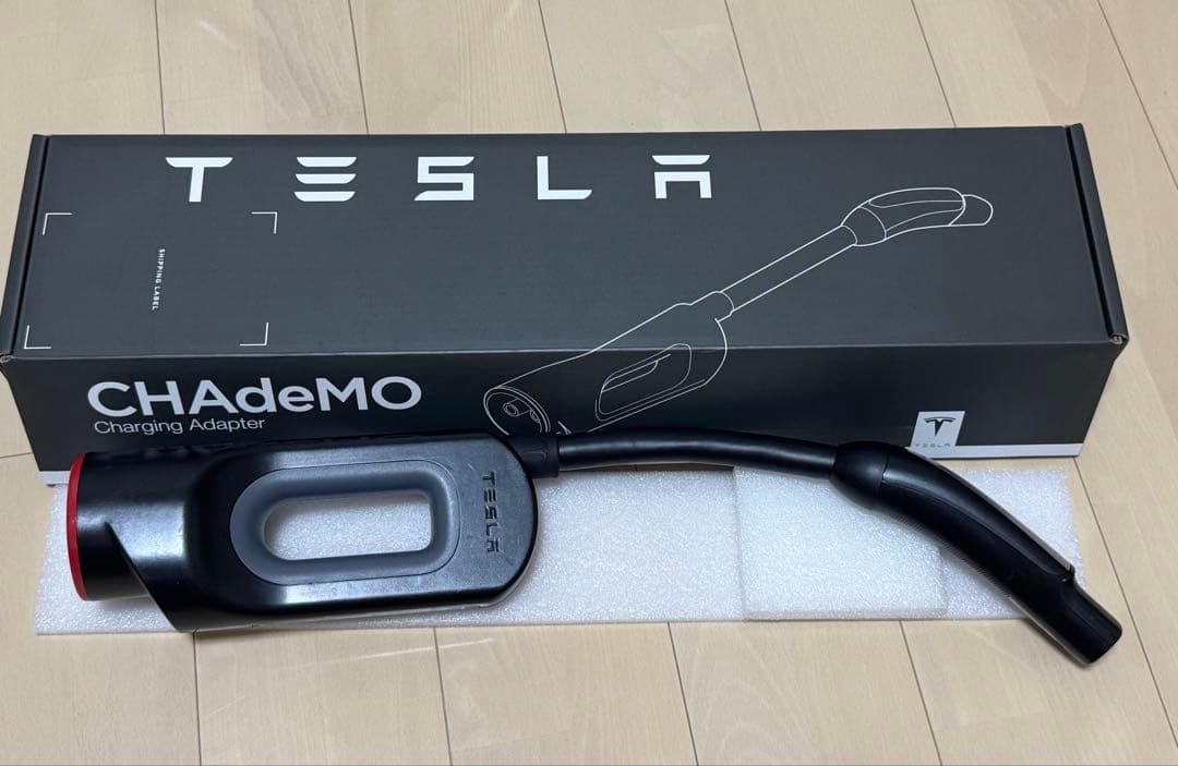TESLA CHAdeMOアダプター　国内正規品