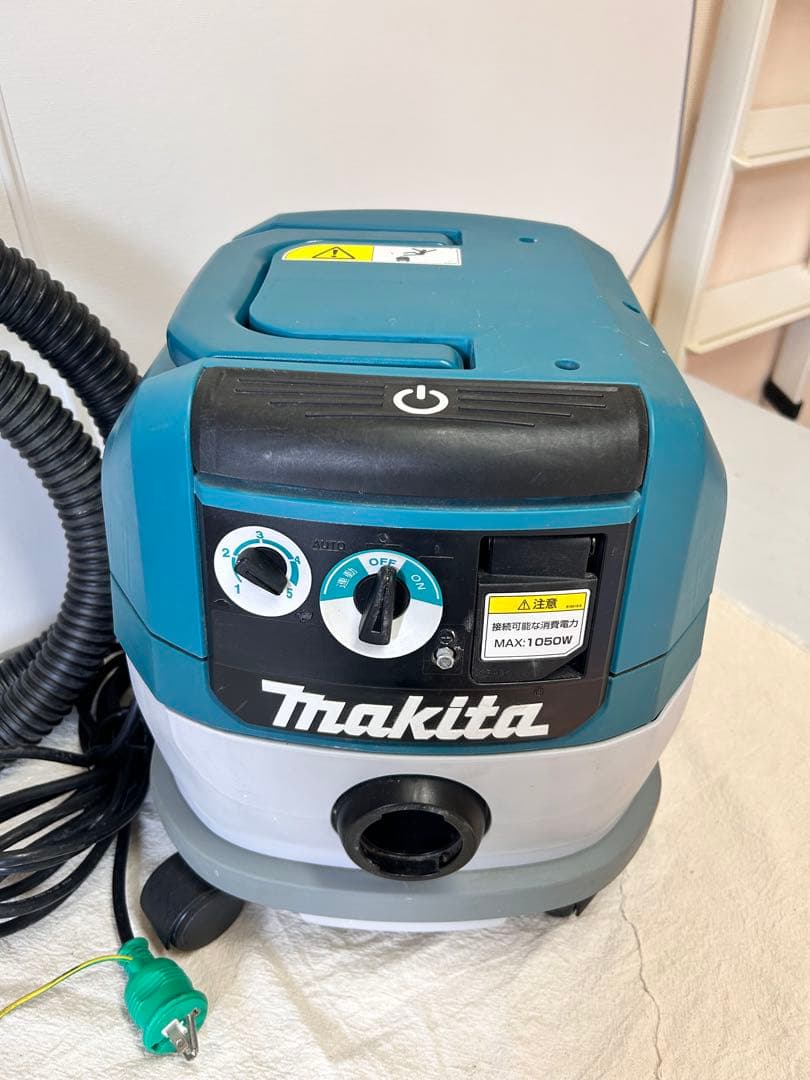 1213 マキタ　VC0820