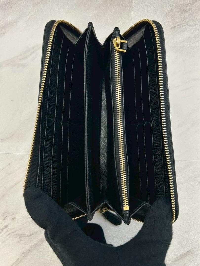 プラダ 長財布 ファスナー サファイアーノレザー ゴールド 黒 箱 ギャラあり