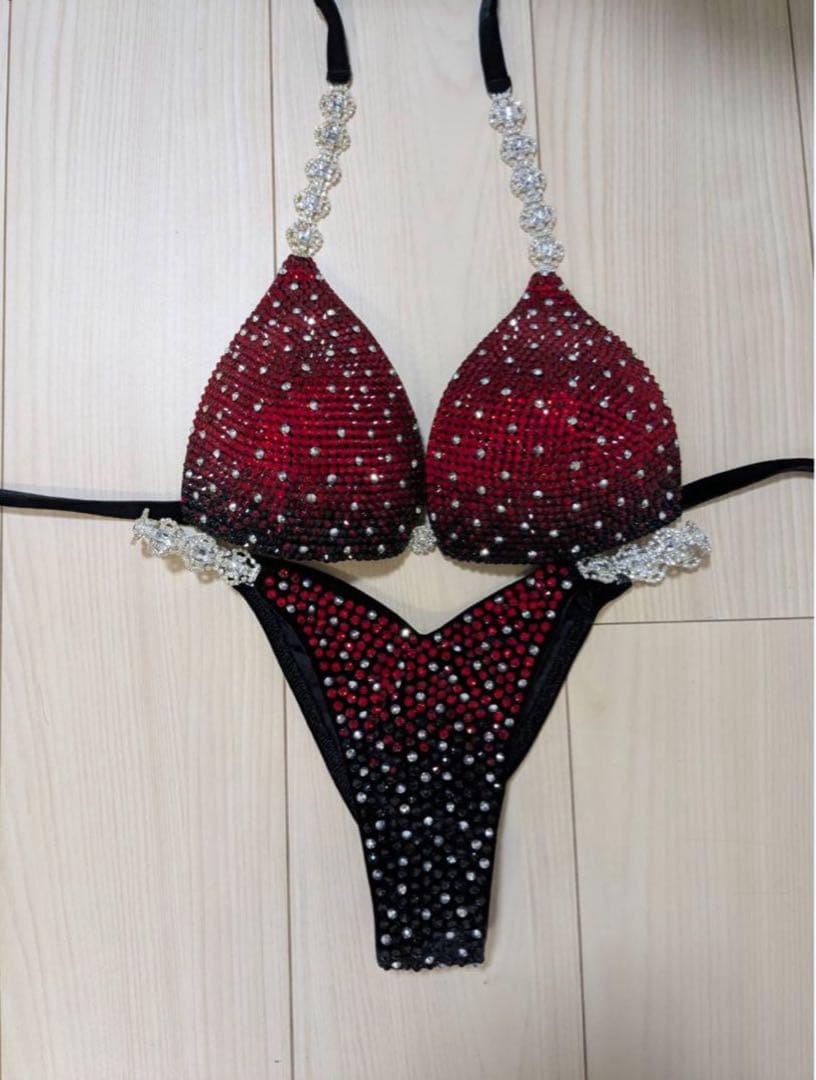 神吉泉美専用　競技用ビキニ　キラキラ