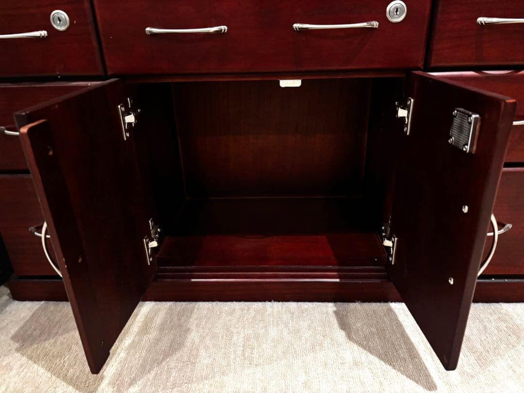 最終お値下げです　2月20日まで！木製キャビネット 全引き出し鍵付きで安心