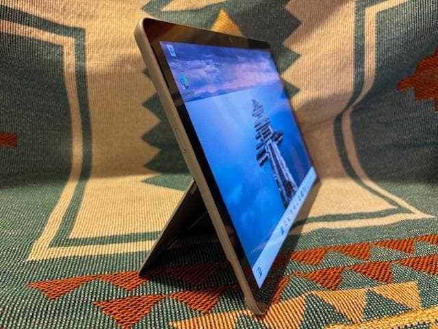 LTE　Microsoft Surface Go 3 2022　(2)