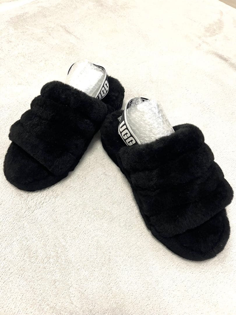 美品 UGG 23cm フラッフ イヤー スライド