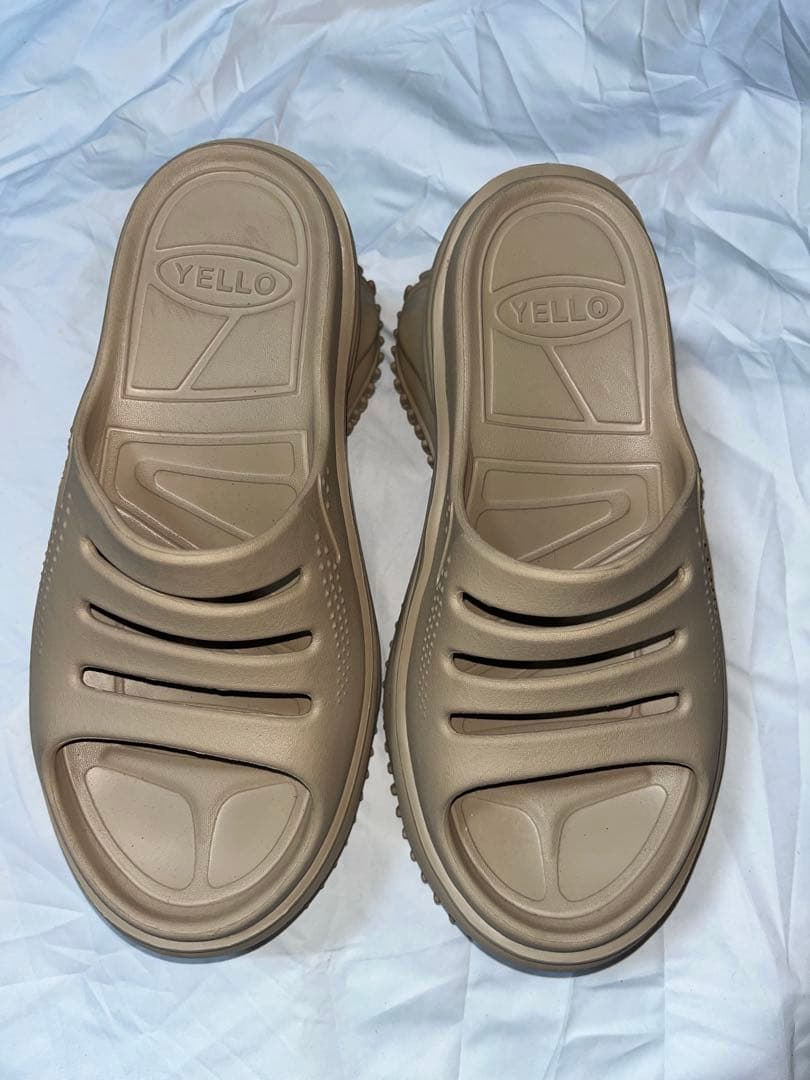 靴 YELLO TERRA PLATFORM SANDALS