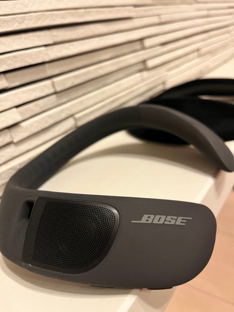 BOSE ネックスピーカー グレー 専用カバー付き