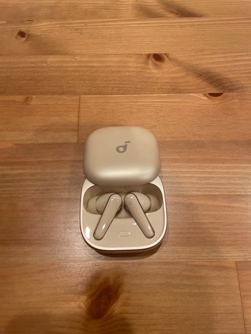 soundcore Liberty 5 ワイヤレスイヤホン【未使用に近い】