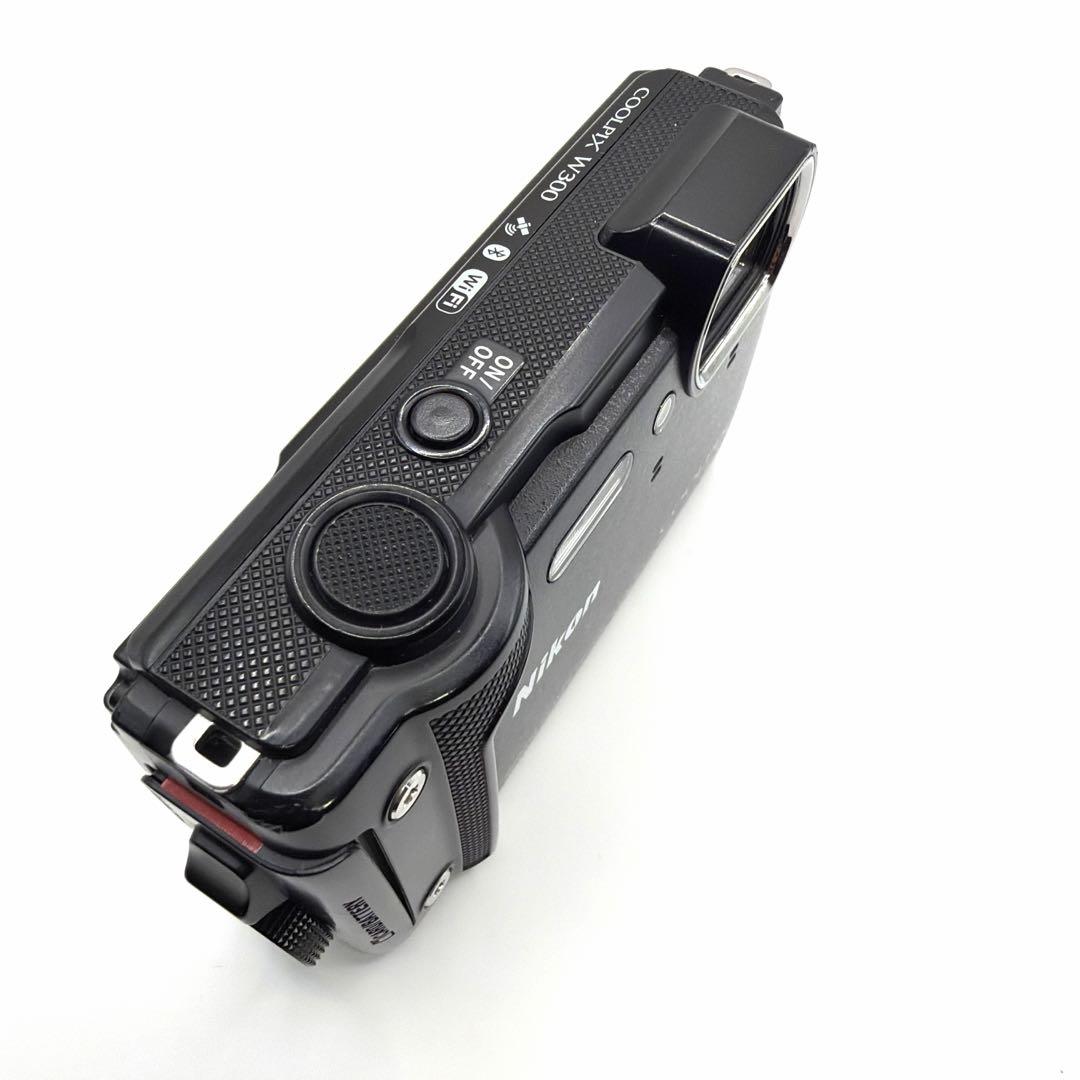 美品　Nikon COOLPIX W300 ブラック　ニコン　デジカメ