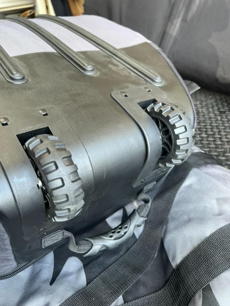 【新春セール】サーフボードハードケース　キャスター付　ミッド/ロング　3枚