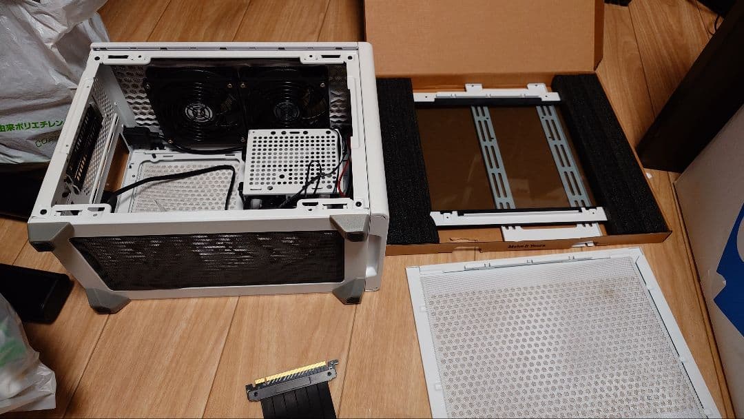 NR200P ホワイト ITXケース