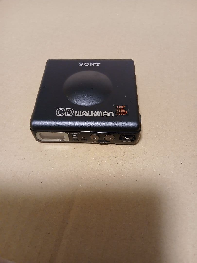 ソニー/SONY　D-82　CDウォークマン　通電確認　WALKMAN