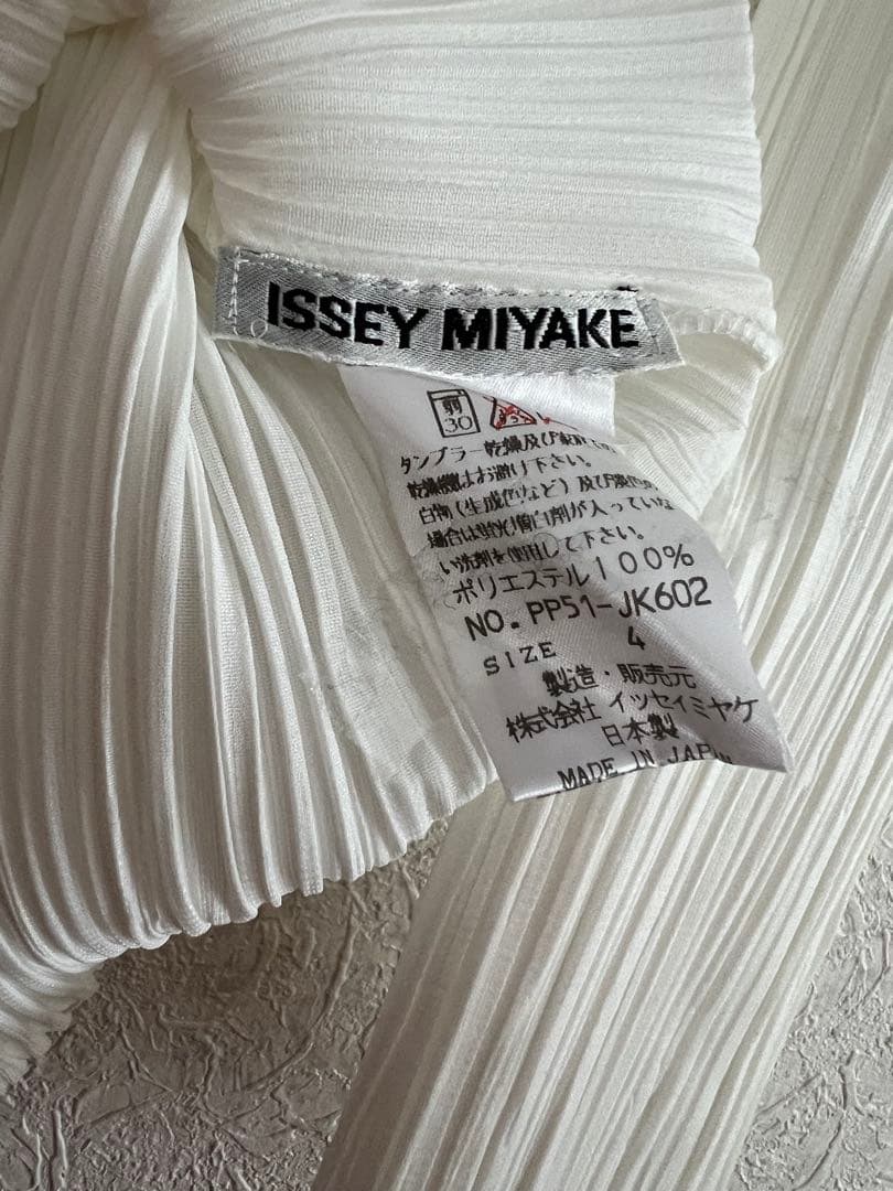 ISSEY MIYAKE トップス