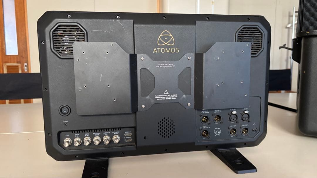 ATOMOS SUMO 19 液晶モニター 中古　ケース付き