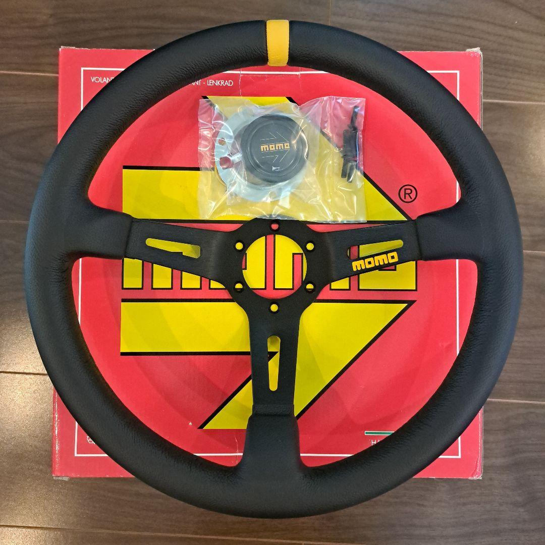 【送料込】MOMO ステアリング MOD.08 ブラックレザー