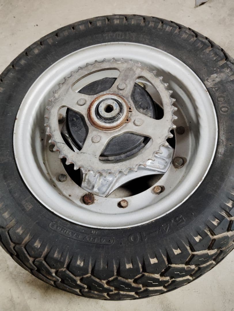 R＆P モトラ ノーティー ダックスのスプロケット付きタイヤホイール