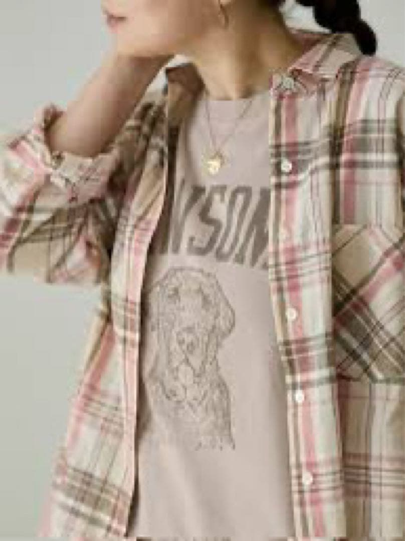 [美品・未使用] REMI RELIEF×HUG O WaRコラボT-shピンク