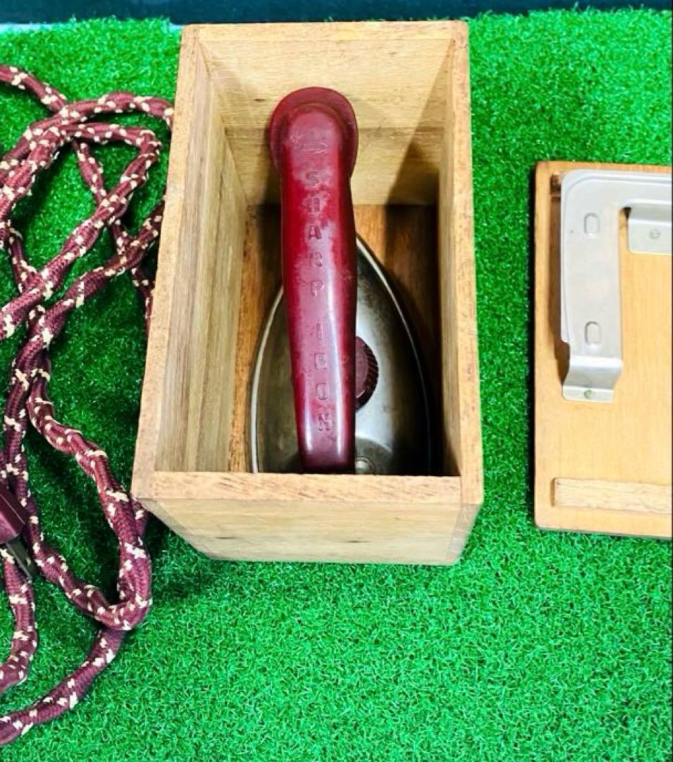 昭和レトロ希少品SHARPミニアイロン木箱・袋打ち電源コード付ハヤカワ時代