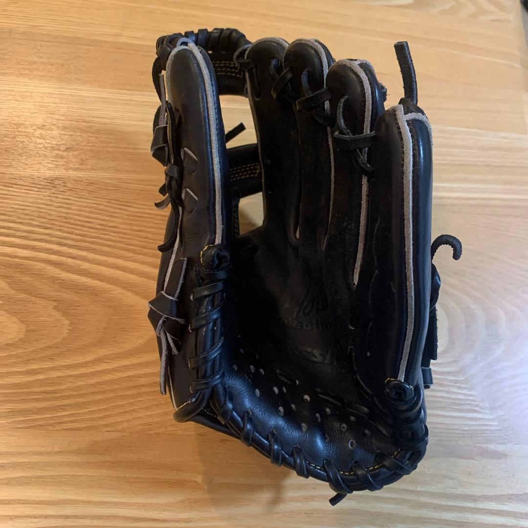 硬式野球グローブ 黒　内野用