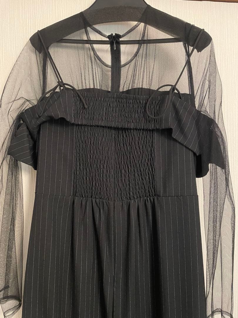 リルアー　Wavy frill bustier stripe dress