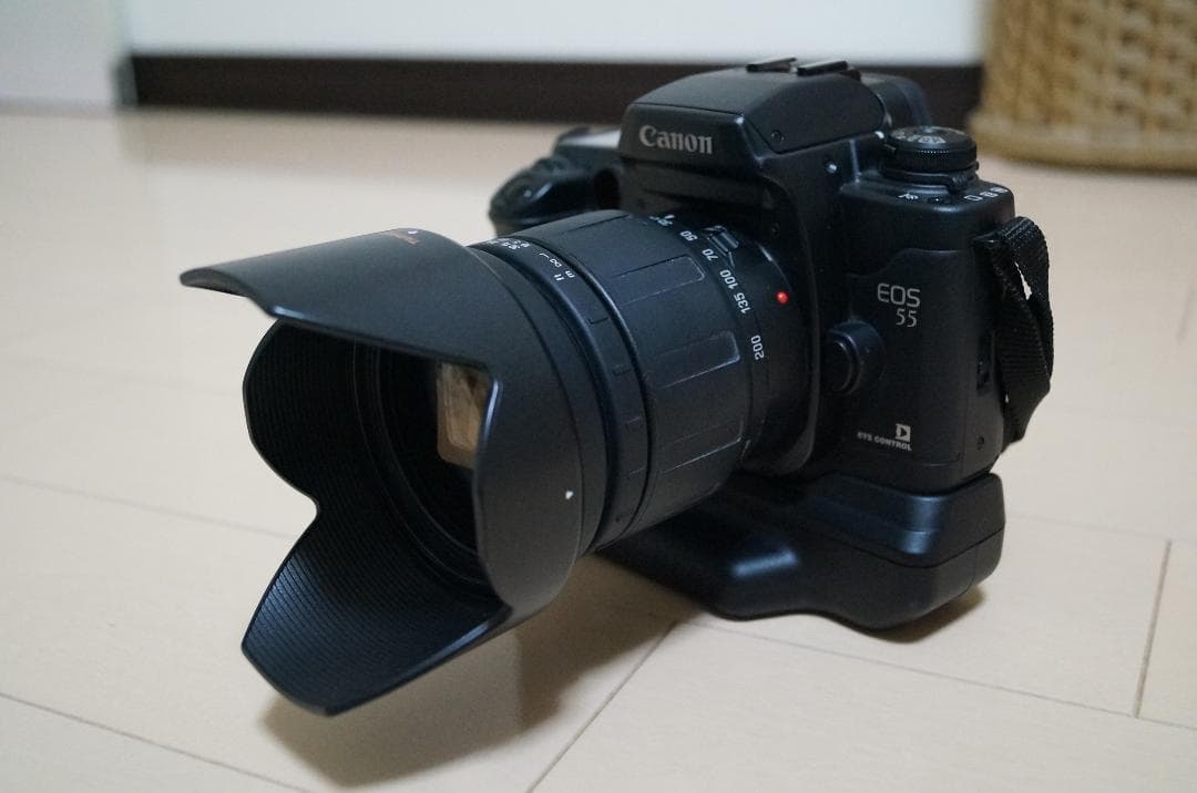 CANON EOS55 35mmフイルムカメラ　バッテリーパック付き