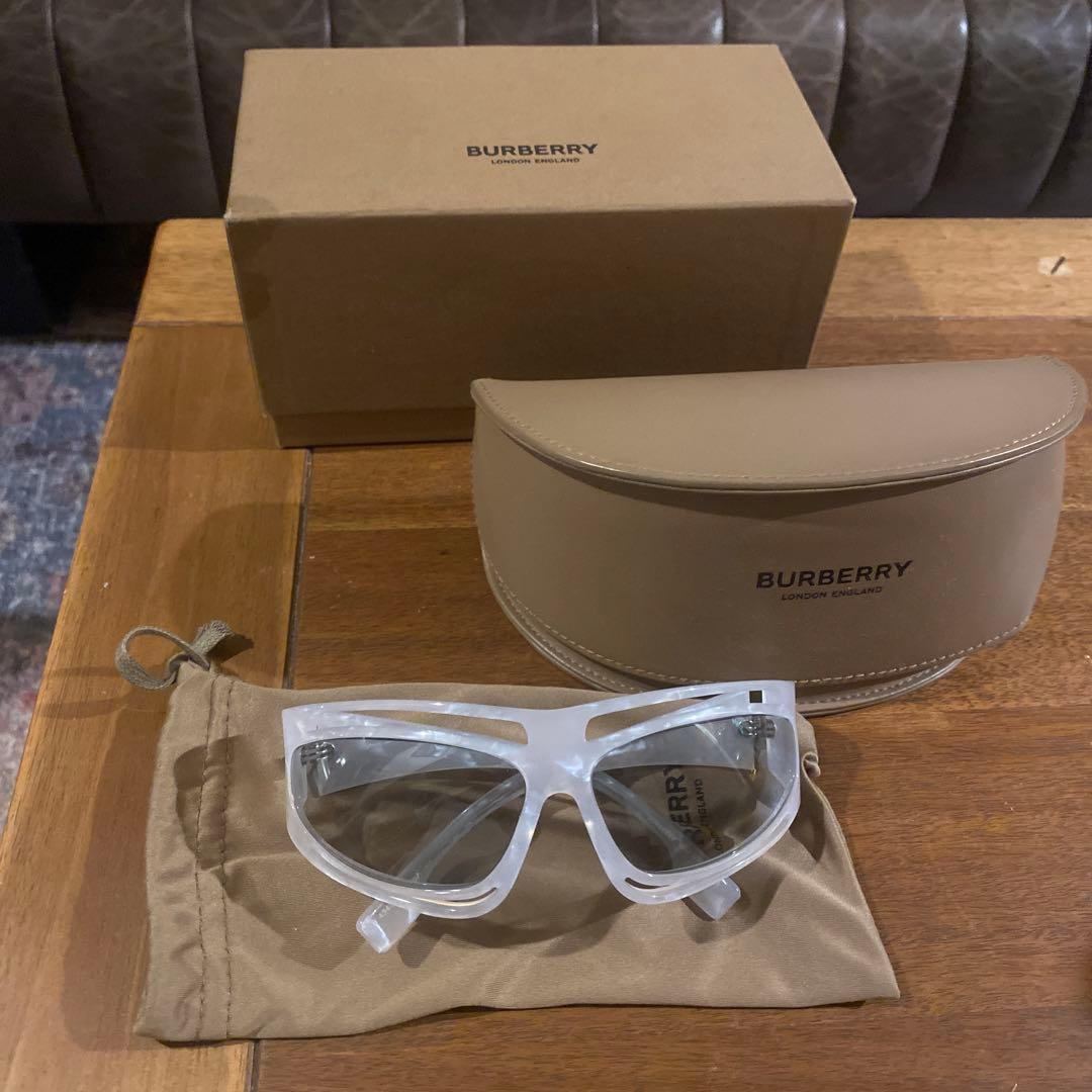 Burberry バーバリーサングラス