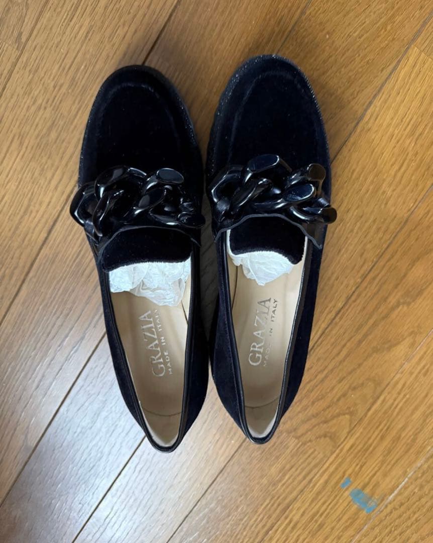 m*．様 イタリア製 ベロアローファー／チェーンモチーフ ブラック・サイズ36