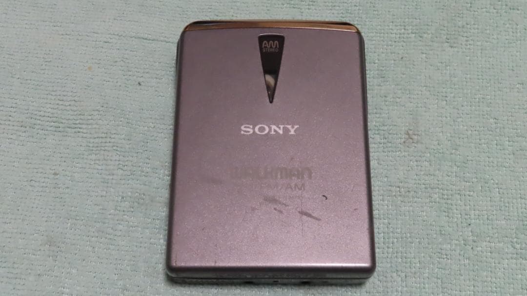 SONY ウォークマンWM-FX1動作品　ラジオつき
