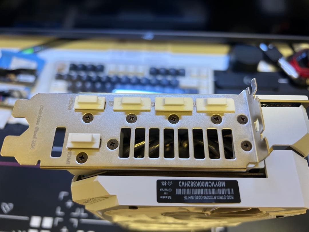 グラフィックボード・グラボ・ビデオカード rog GeForce RTX3090 O24G white