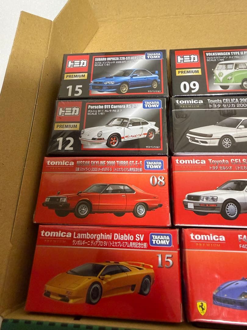 トミカプレミアム　まとめ売り　12台