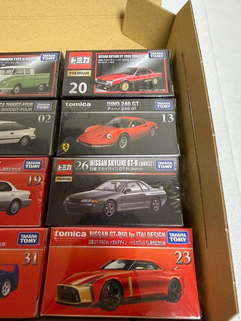 トミカプレミアム　まとめ売り　12台