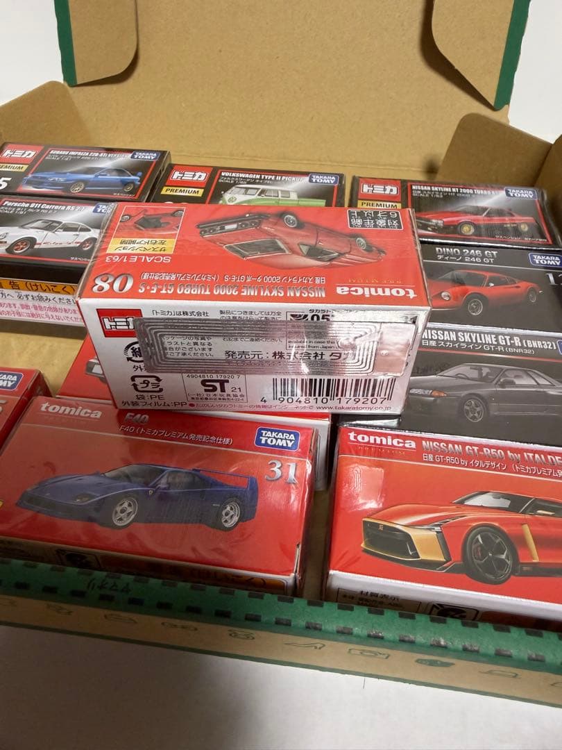 トミカプレミアム　まとめ売り　12台