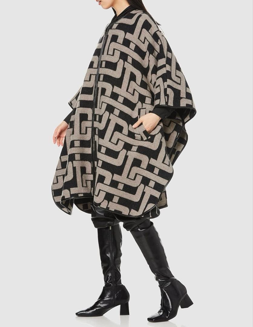 ダブスタロゴポンチョ