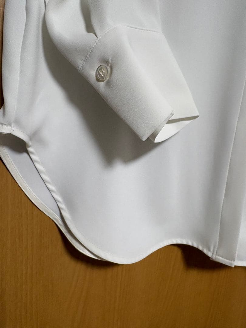 ベイジブラウス2