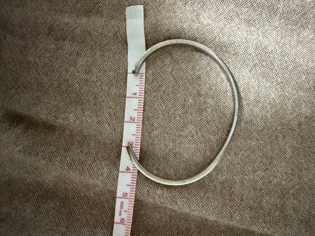 メゾンマルジェラ シルバー バングル ブレスレット