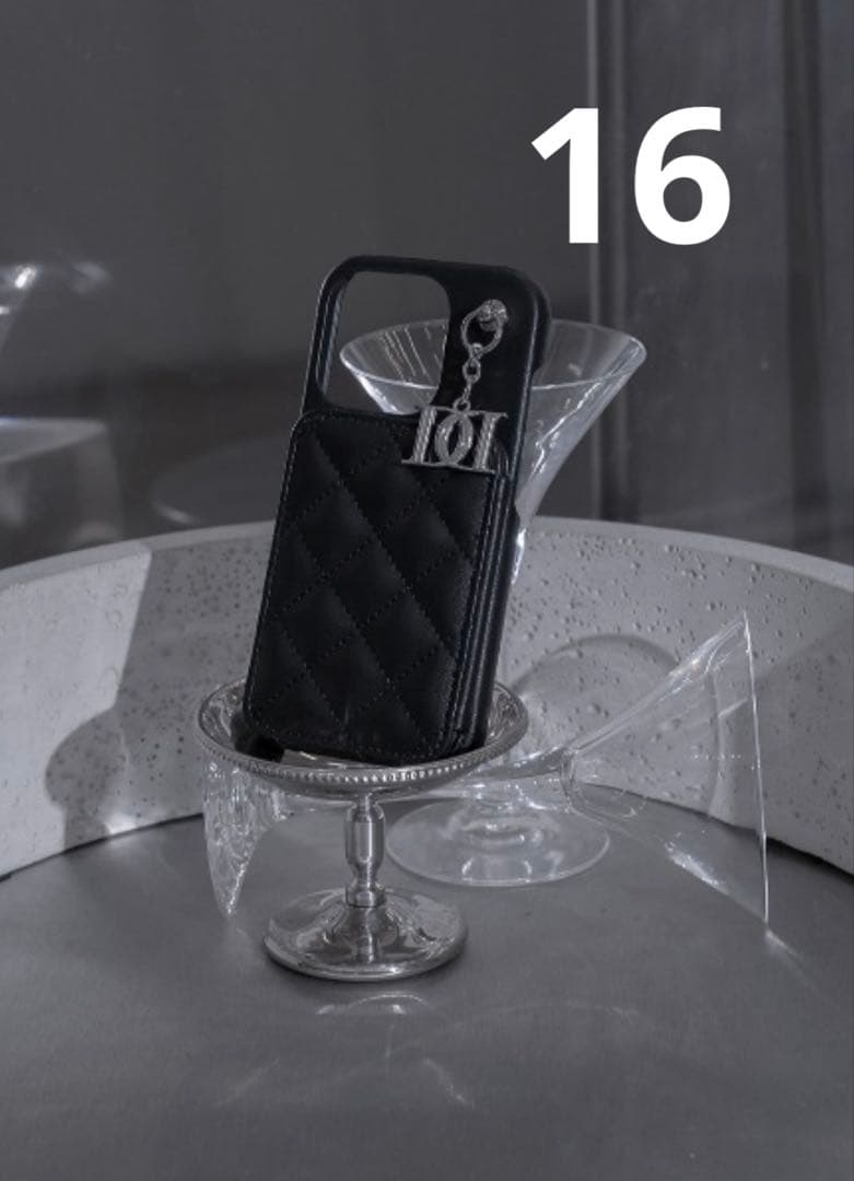 ダーリッチ　キルティングミラーDDチャームiPhoneケース　16