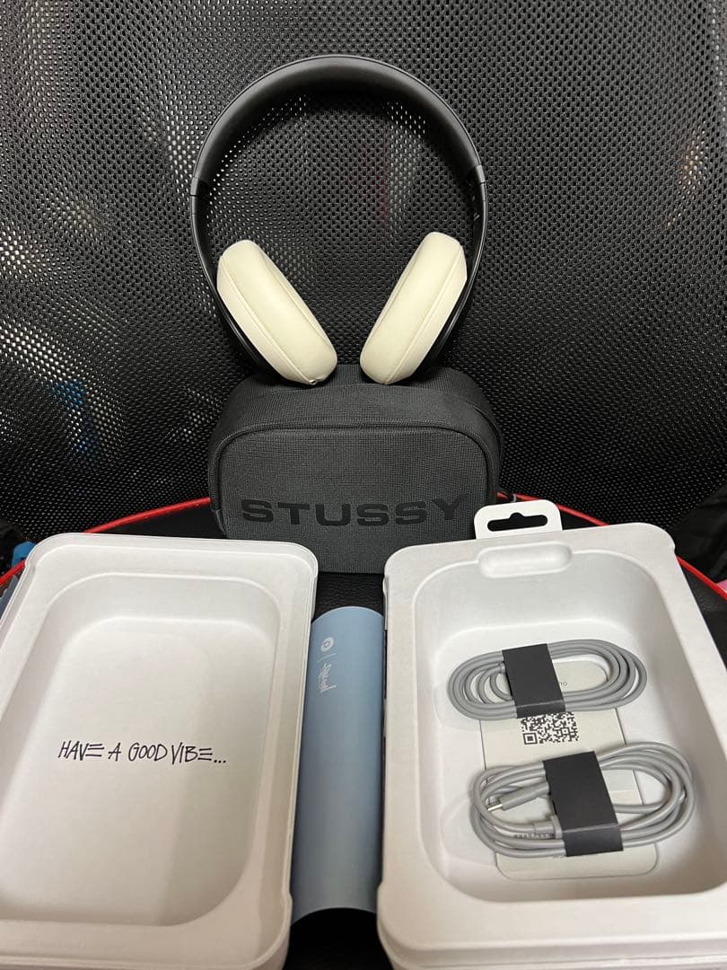 [早い者勝ち]STÜSSY & BEATS STUDIO PRO