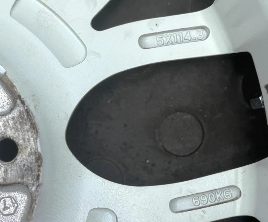 ゴン太Weds LEONIS LV　17インチ　ホワイト　4本組