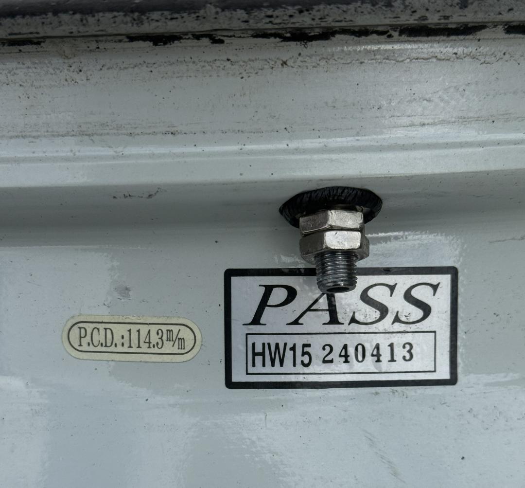 ゴン太Weds LEONIS LV　17インチ　ホワイト　4本組