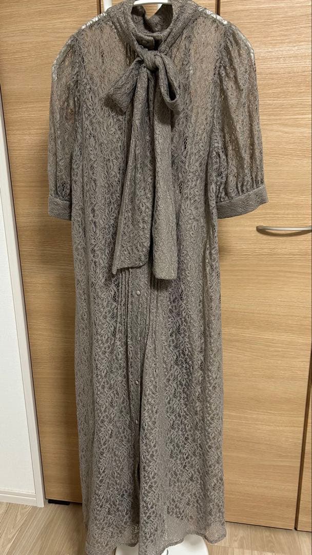 etoll. インナー付きバックリボンレースドレス