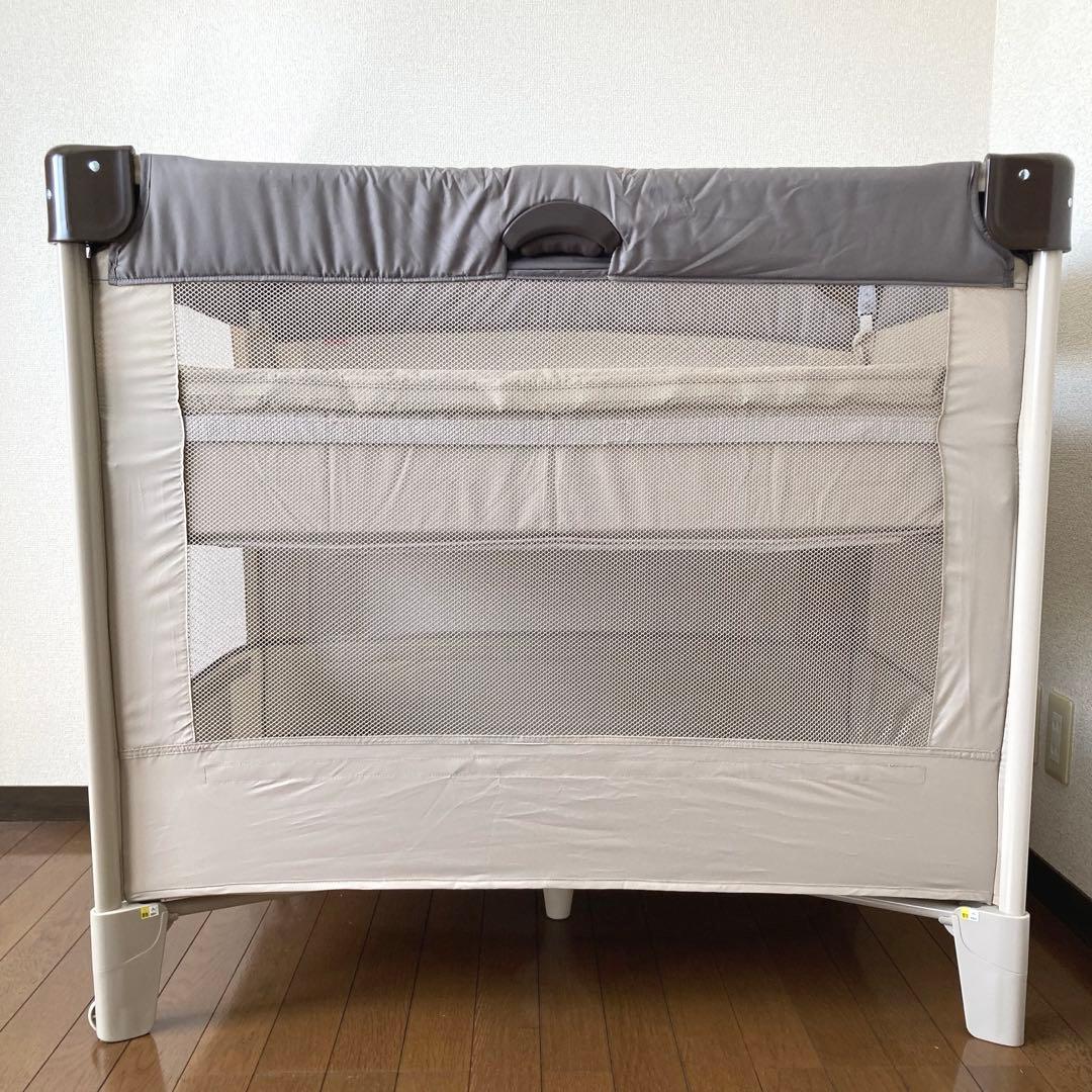 美品　アップリカ ココネルエアー ベビーベッド サークル　66047