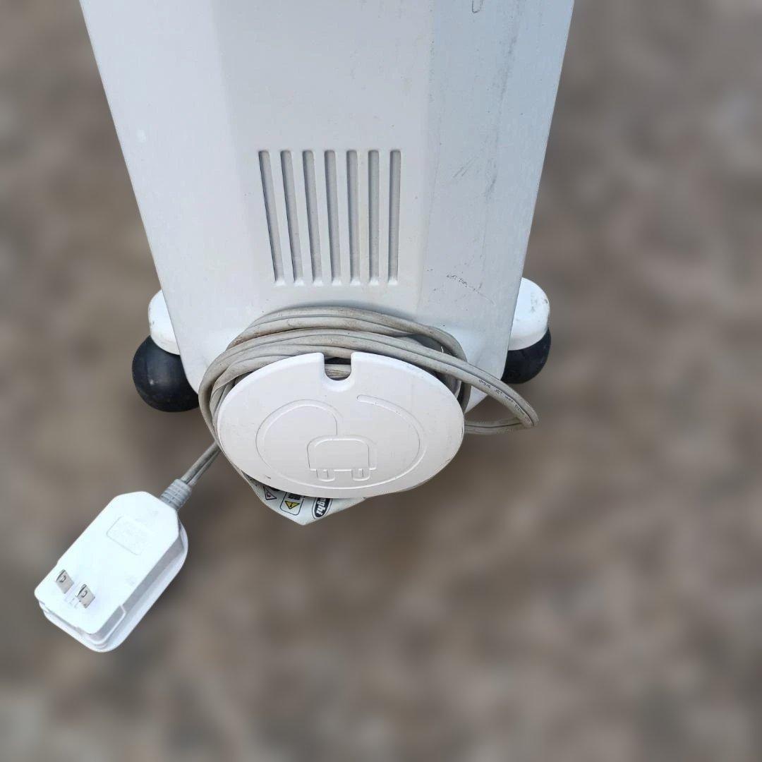 7015)デロンギ　オイルヒーター　RHJ35M1015-BK