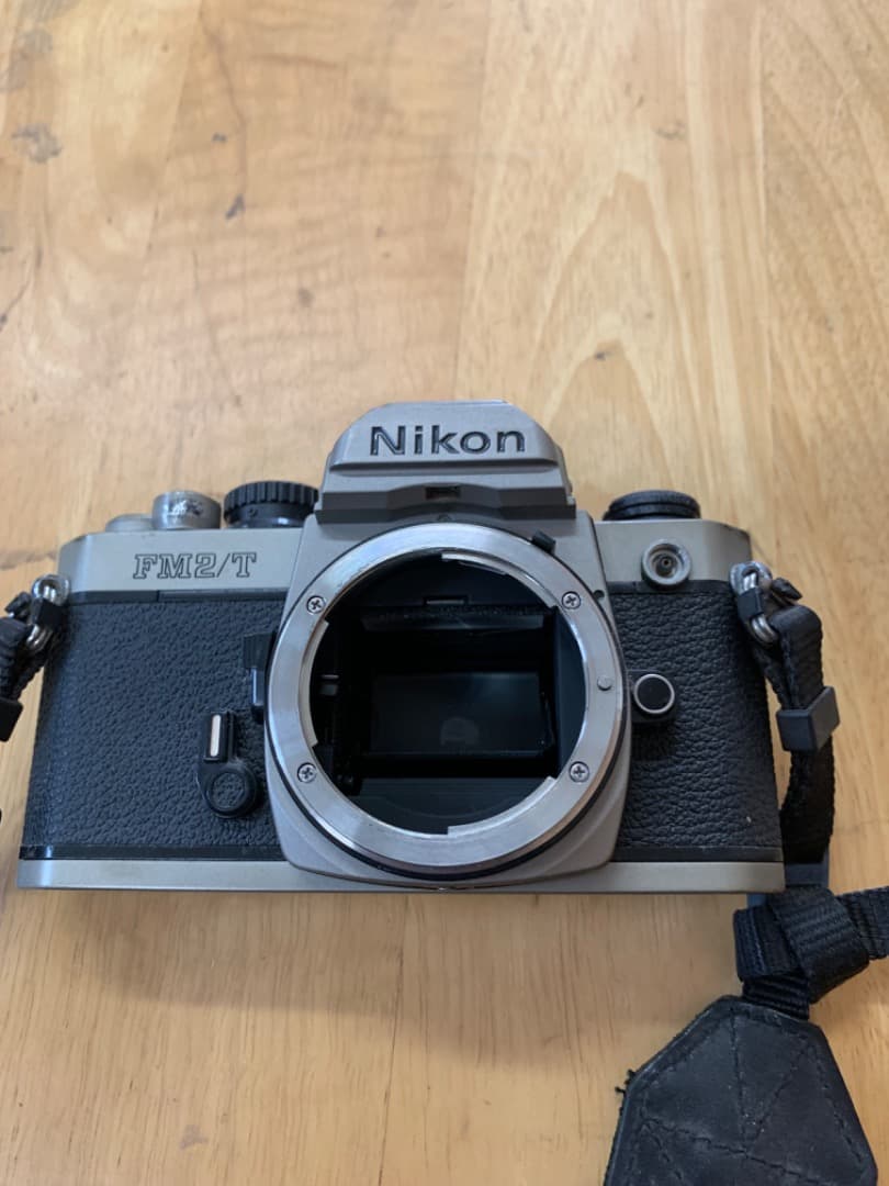 フィルムカメラ nikon FM2T