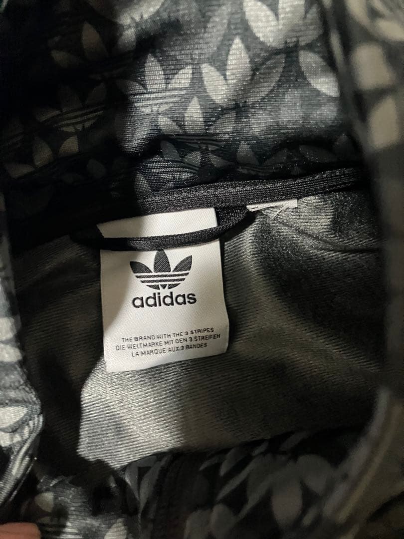 adidas ファイヤーバード クラシック モノトラックトップ モノグラム 総柄